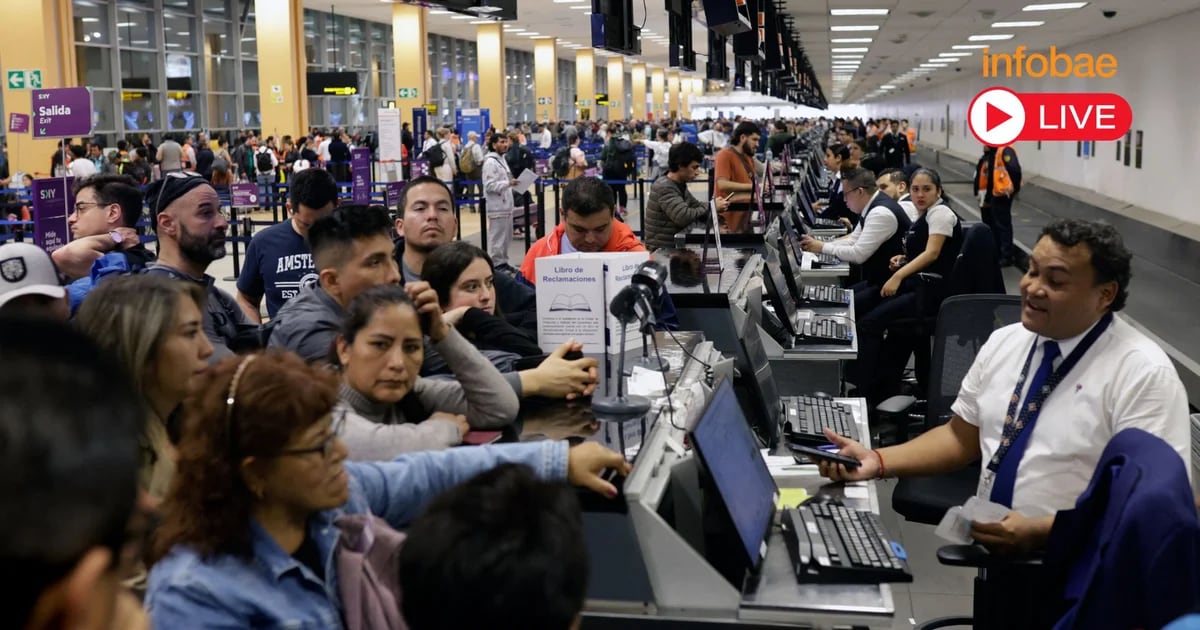 Jorge Chávez Airport LIVE: Flights have been canceled and hundreds of passengers affected at varied airports in Peru and South America.