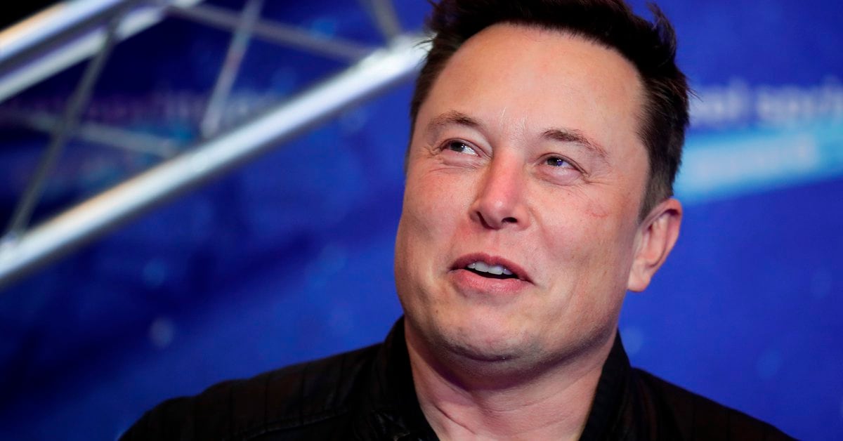 Who promises the multimillionaire Elon Musk has bought a Tesla before the end of the year