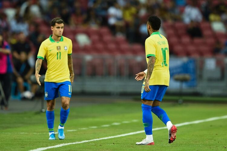 Coutinho entró por Neymar (Photo by Roslan RAHMAN / AFP)