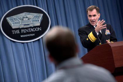 El portavoz del Pentágono, el contraalmirante John Kirby, repudió el acoso de navíos iraníes a buques de la Armada de Estados Unidos (EFE/Shawn Thew)