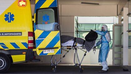 Traslado de un paciente de coronavirus en ambulancia en Chile POLITICA SUDAMÉRICA CHILE ALFONSO FERNANDEZ 