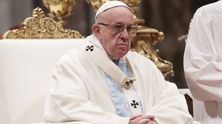 El papa Francisco puso como ejemplo de madre a María (Reuters)
