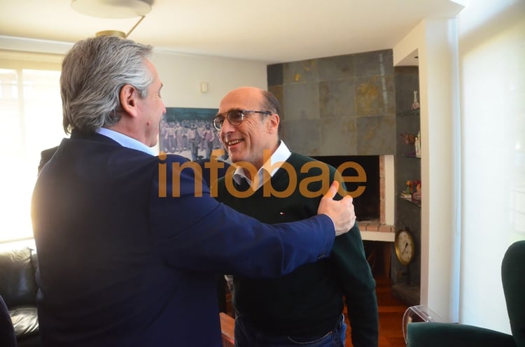 Alberto Fernández con Daniel Martínez, precandidato a presidente del Uruguay (Matías Arbotto)