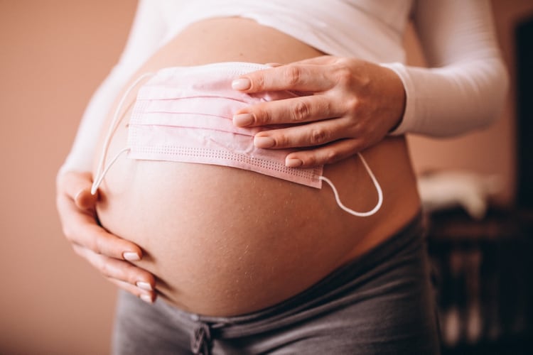 Los primeros estudios en mujeres embarazadas descartaron la ...
