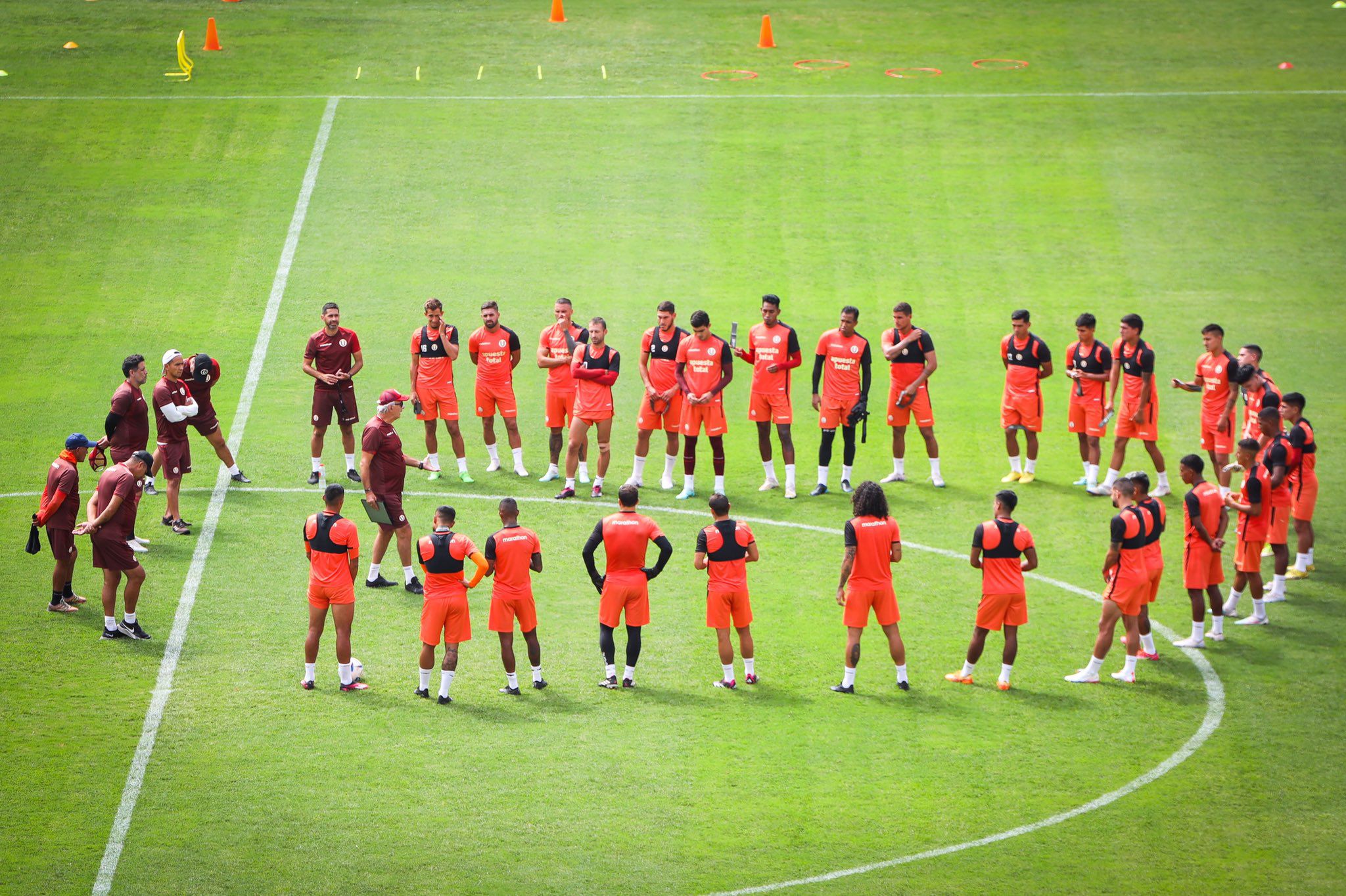 Último entrenamiento de Universitario previo al encuentro ante Atlético Grau. (Foto: Universitario)