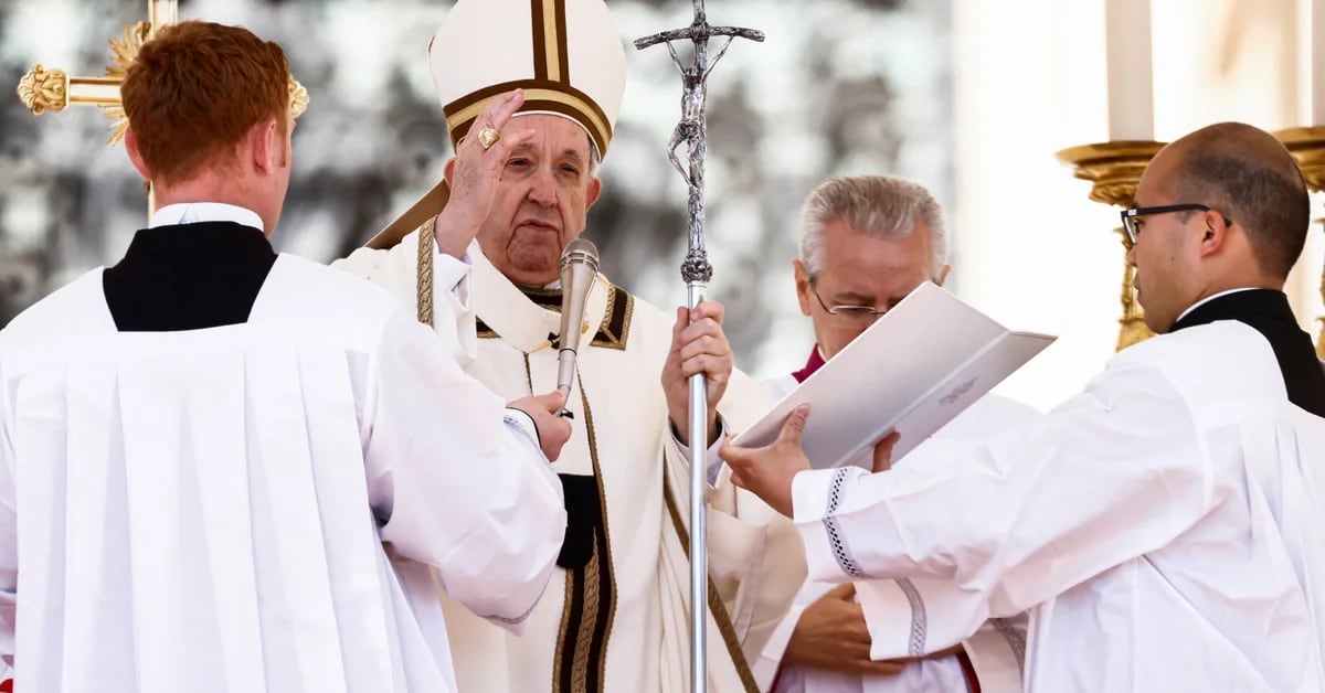 Papst Franziskus ruft zum Frieden in der Ukraine auf, Märtyrer