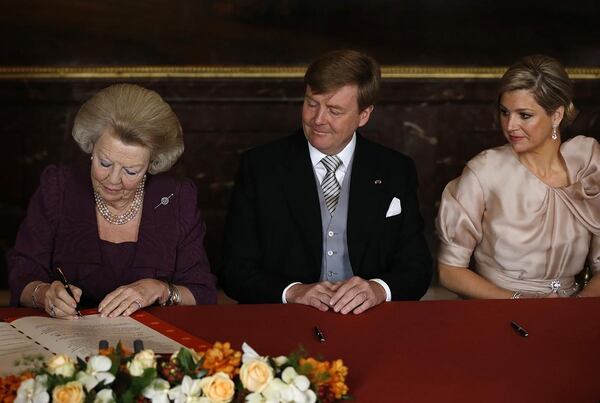 La coronación de los reyes de Holanda fue el 30 de abril del 2013, luego de la abdicación de la reina Beatriz (REUTERS)