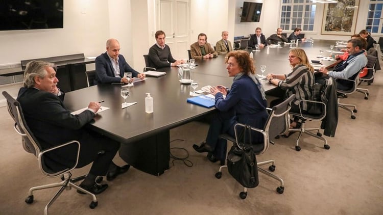 El Presidente durante una de las reuniones que mantuvo con las autoridades del gobierno de Buenos Aires (Presidencia)