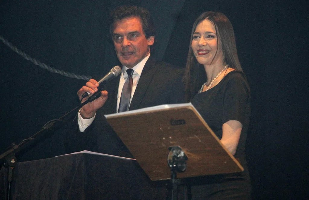 Claudio Rigoli y Cristina Pérez fueron los conductores del tributo a Romay
