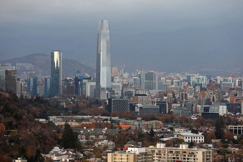 La ciudad de Santiago cuenta con un estado del tiempo templado, casi mediterráneo. (Reuters/Archivo)