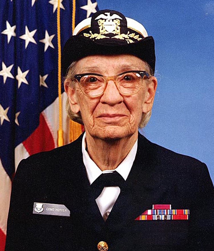 Hopper continuó en la Armada hasta su retiro en 1986.