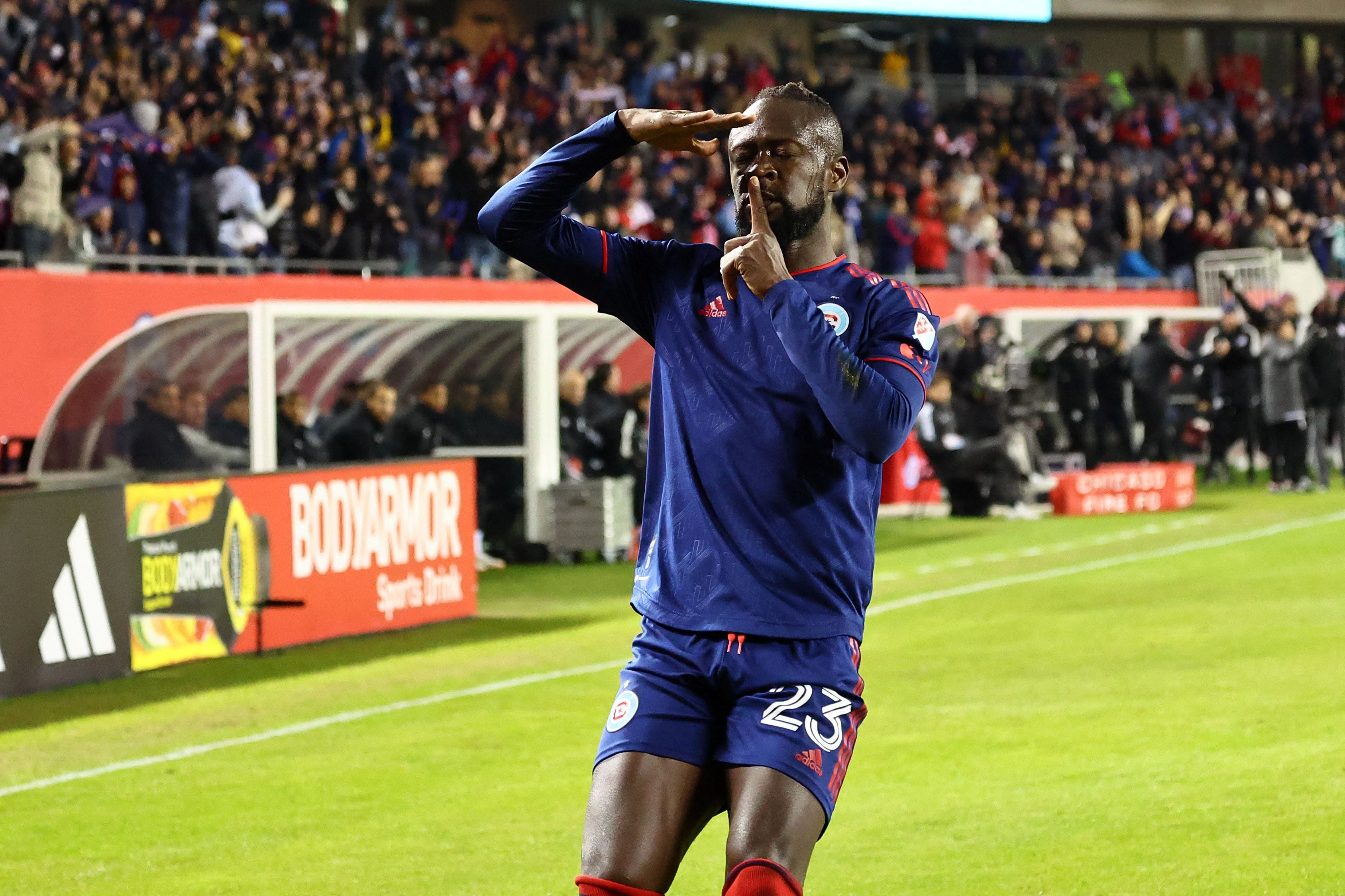 Kei Kamara es delantero del Chicago Fire (Mandatory Credit: Mike Dinovo-USA TODAY Sports)