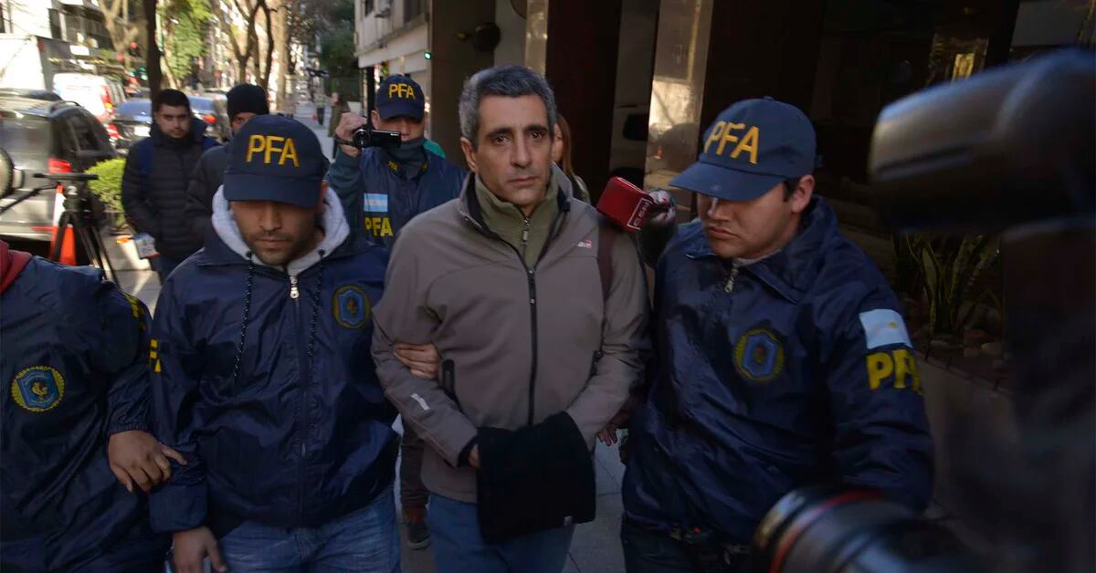 Former civil servants and a businessman will be tried in another section of the Cuadernos case