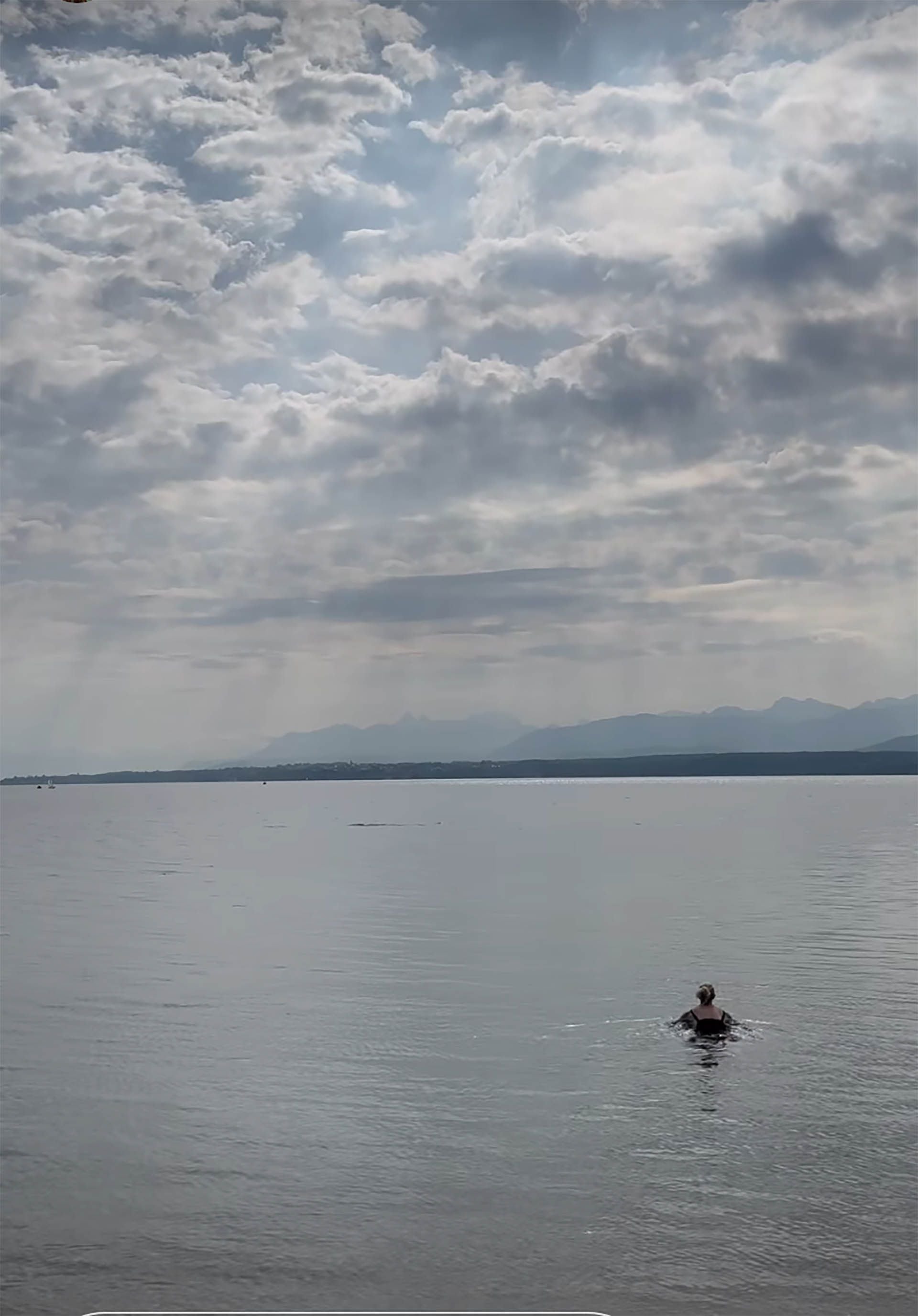 Daniela Christiansson refrescándose
