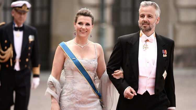 Ari Behn junto a su ex esposa, la prinncesa Martha Luisa de Noruega. El 2017 había denunciado a Spacey.