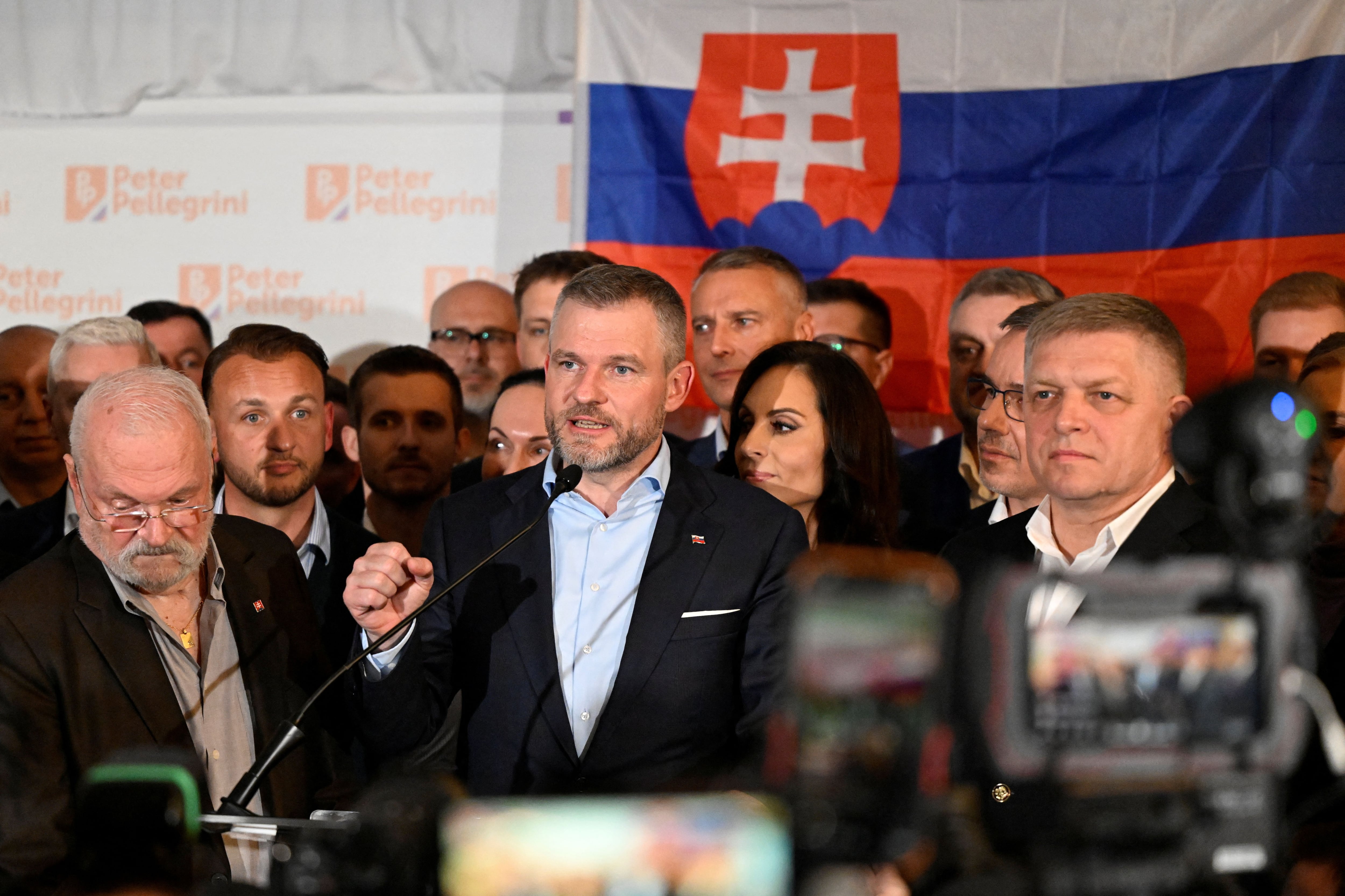Peter Pellegrini, líder del partido Hlas, habló a la prensa tras conocer los resultados de las elecciones presidenciales de Eslovaquia este 7 de abril de 2024 (REUTERS/Radovan Stoklasa)