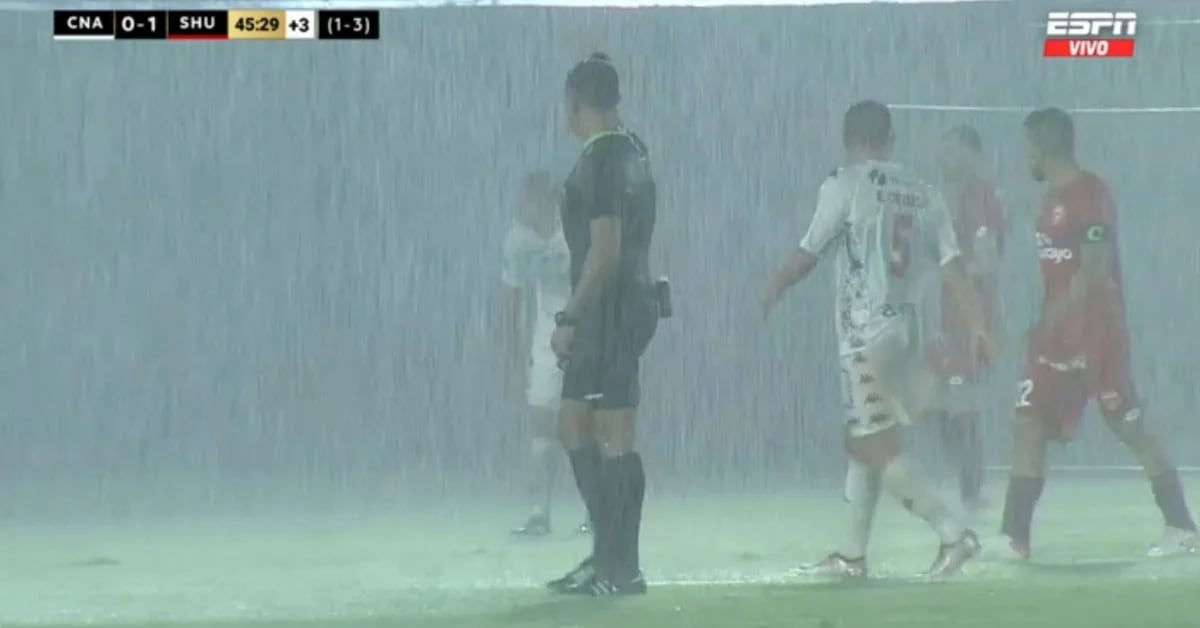 Huancayo vs Nacional: torrential rain in a duel for the Copa Libertadores