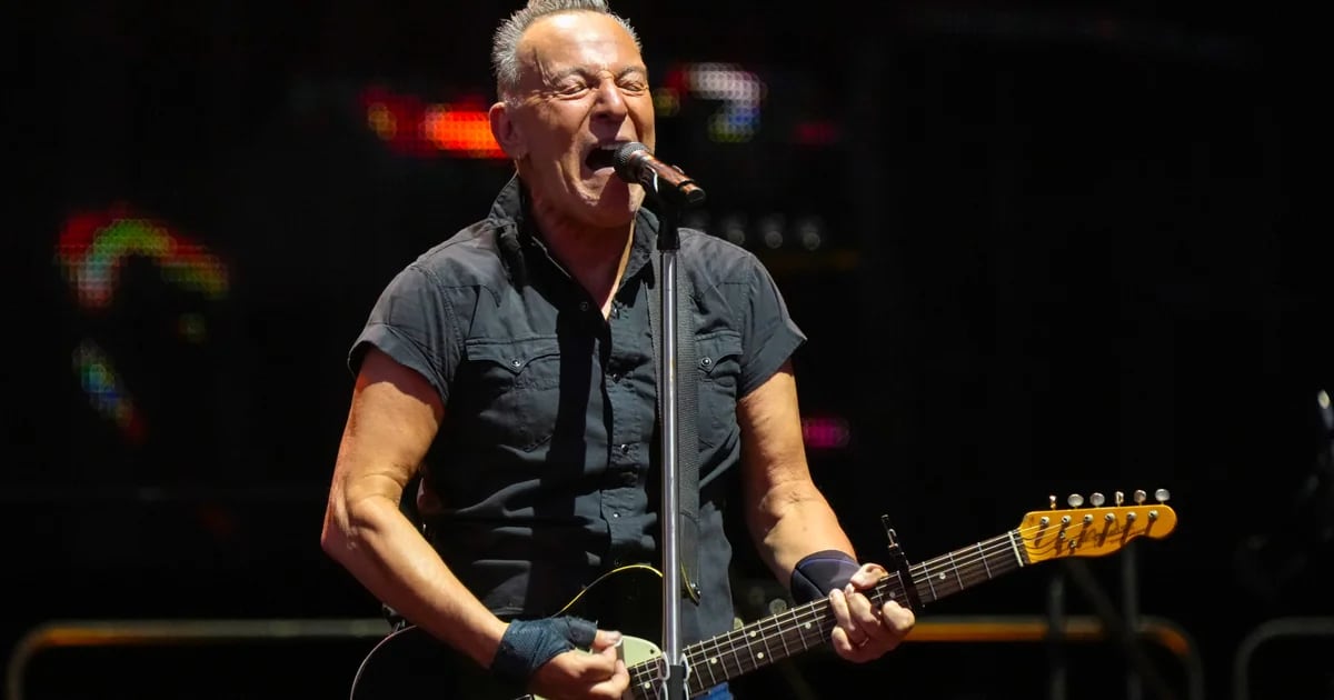 Bruce Springsteen rinvia quattro spettacoli in Europa per problemi di salute