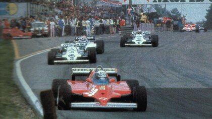 En el inicio de la carrera en Zolder lideró Didier Pironi con la Ferrari (Archivo CORSA).