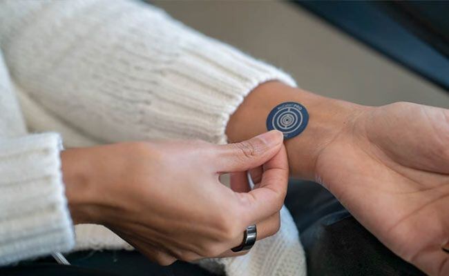 Los desarrolladores afirman que logra beneficios mediante software neuroacústico (NuCalm)