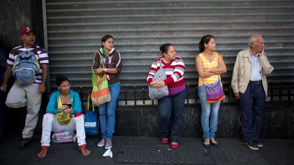 Largas filas en Venezuela (AP)