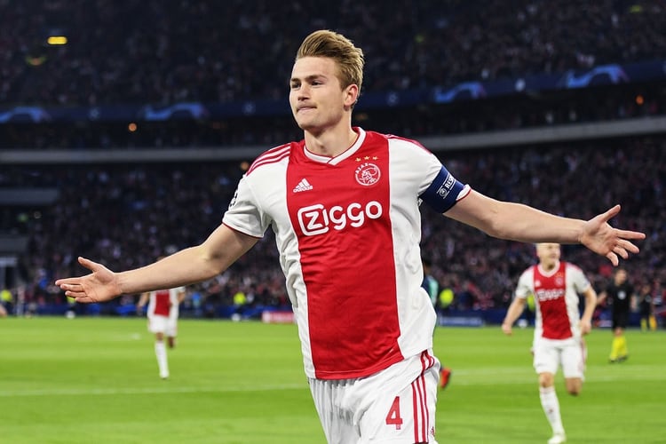 Matthijs de Ligt, con solo 19 años, es el capitán del Ajax y ganó el Golden Boy. El marcador central era una de las prioridades de Barcelona (Olaf Kraak/ ANP/ AFP)