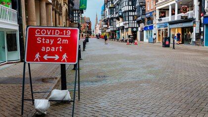 Diversos softwares monitorean en todo el Reino Unido el distanciamiento social en las calles (Shutterstock)