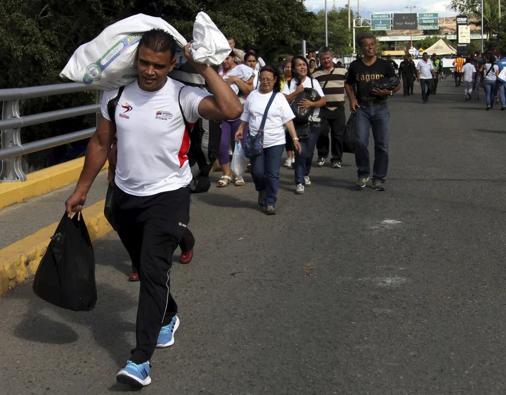 Más de 35.000 venezolanos cruzaron la frontera (Reuters)