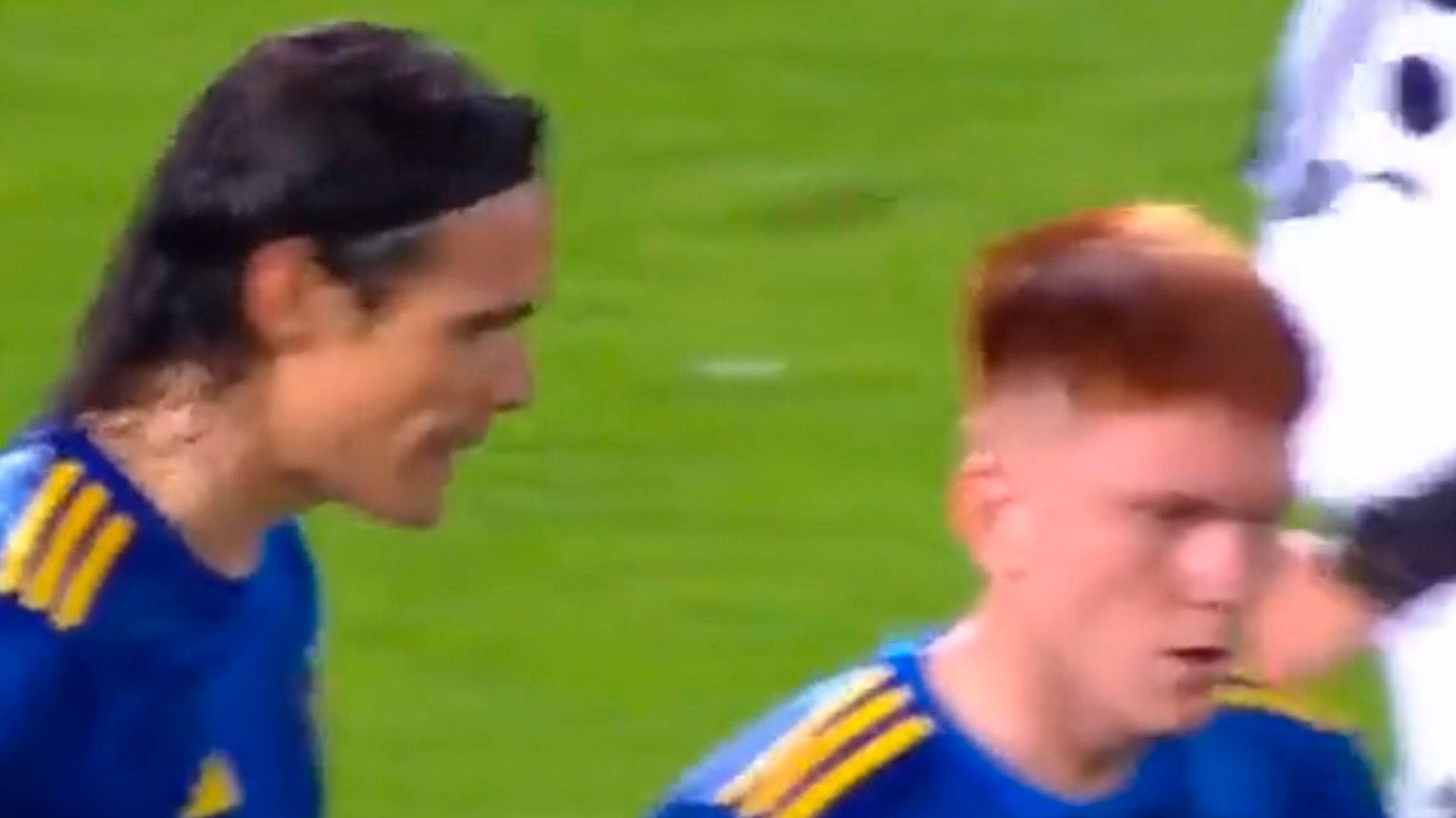 Valentín Barco reclamó y Cavani le contestó: el tenso cruce entre los jugadores de Boca frente a Talleres por la Copa Argentina