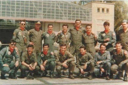 Pilotos de combate peruanos y argentinos, en septiembre de 1981, en la IV Brigada Aérea, Mendoza, Argentina. Foto: Gentileza Gómez de la Torre Rotta.