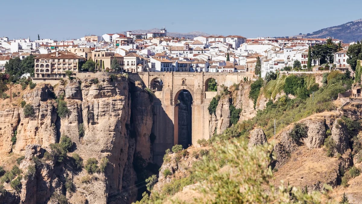Ronda, el pueblo de Málaga sobre un desfiladero que está entre los más  bonitos de España - Infobae