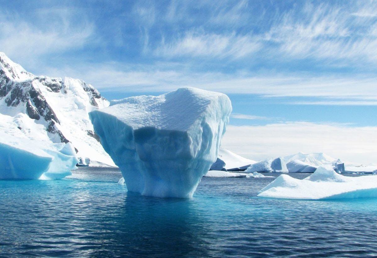 Cada vez hay más témpanos de hielo en el Ártico producto del calentamiento global - PIXNIO