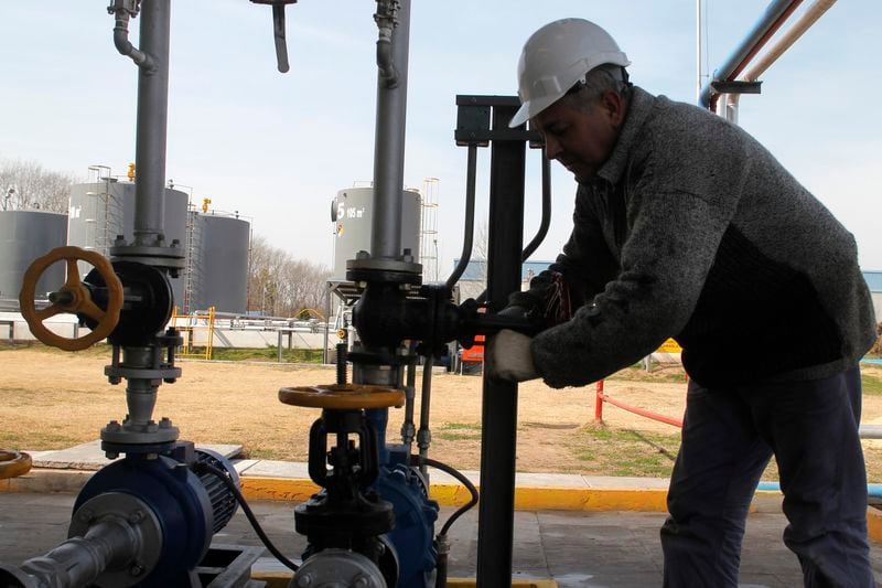 Los sectores vinculados a la actividad petrolera tuvieron un buen 2023, pese a los malos resultados generales. Reuters