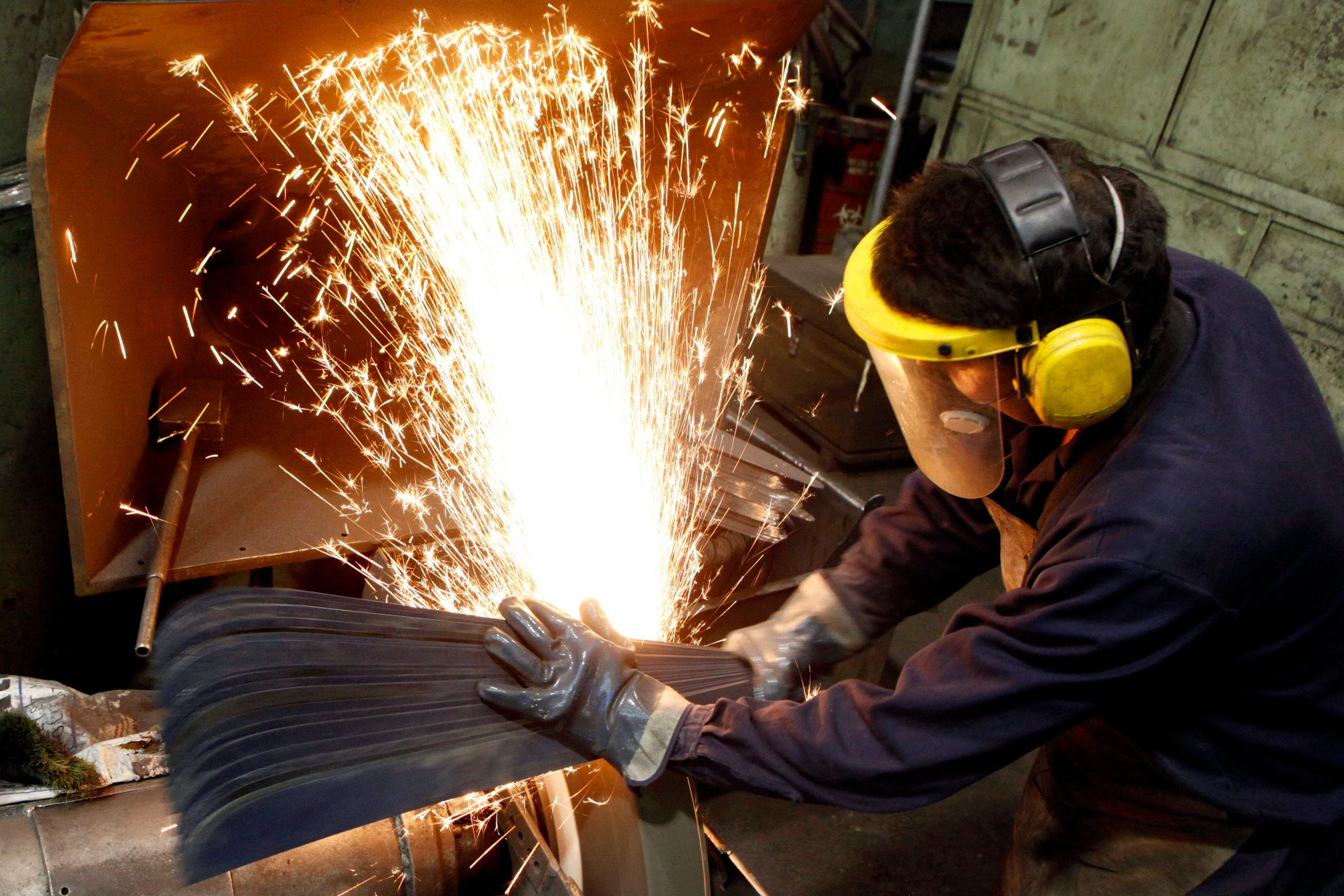 Cuatro sectores de actividad registraron caídas en la comparación interanual, entre los que se destacan Industria manufacturera y Agricultura, ganadería, caza y silvicultura
