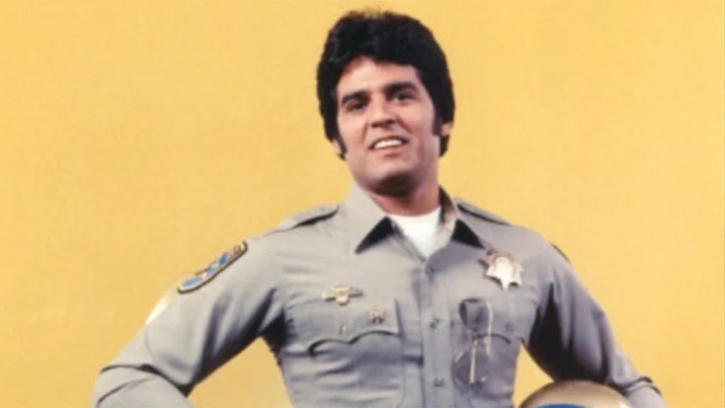Erik Estrada se hizo famoso en la década de 1970 por la serie “Chips”