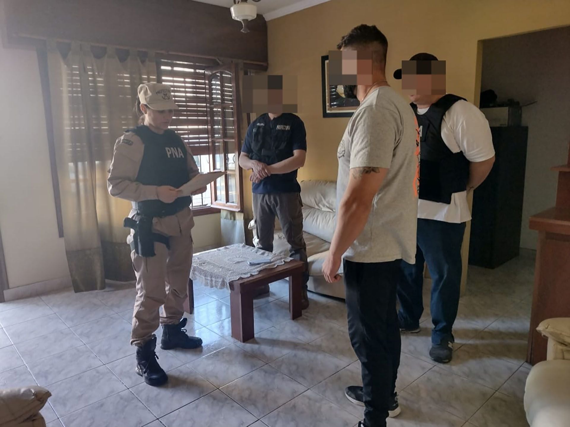 Los allanamientos se llevaron adelante este viernes a la tarde, por personal de Prefectura Naval Argentina