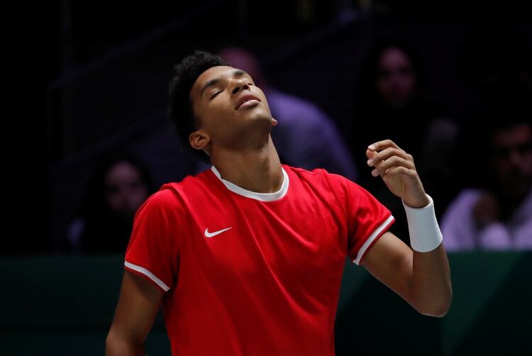 El canadiense Felix Auger-Aliassime perdió frente a Roberto Bautista Agut (Reuters)