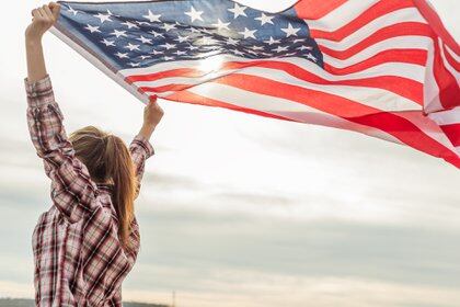 Los miembros de la firma deciden desmitificar la inmigración a USA y buscar la mejor opción (Crédito: Shutterstock)