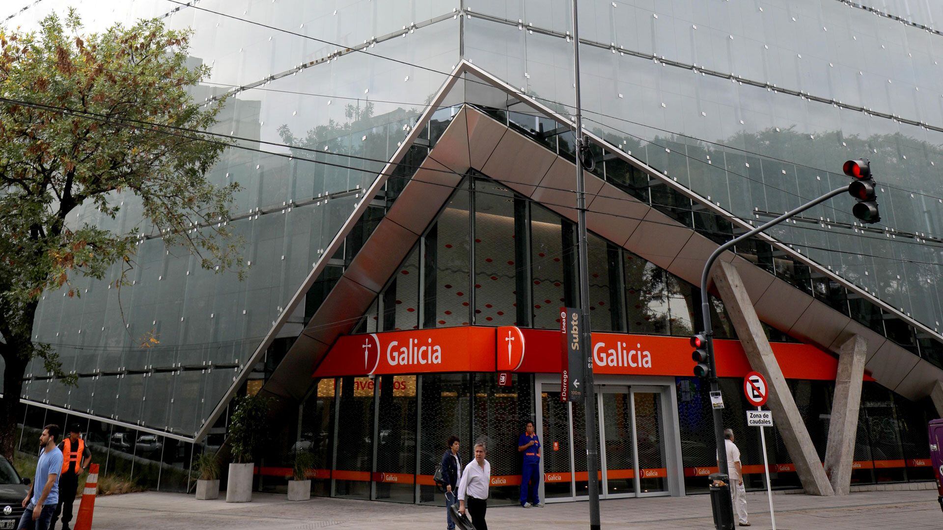 El Galicia es el banco privado más grande del país, en el ranking por activos. Es el tercero si se cuentan a los bancos públicos 
