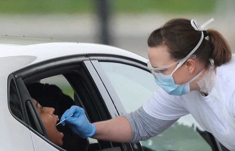 En América Latina escasean las pruebas de detención (REUTERS/Toby Melville)