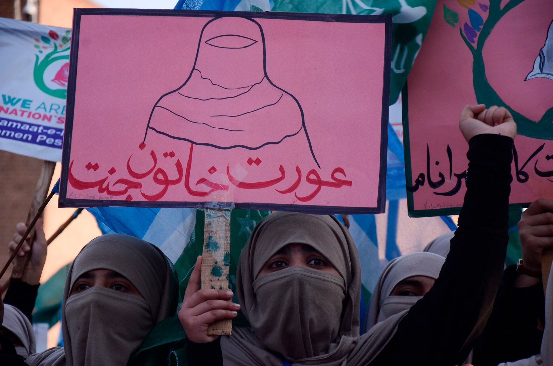 Human Rights Watch describe la violencia contra mujeres y niñas en Pakistán como “común” (Hasnain Ali/IMAGESLIVE via ZUMA Wire/Shutterstock)