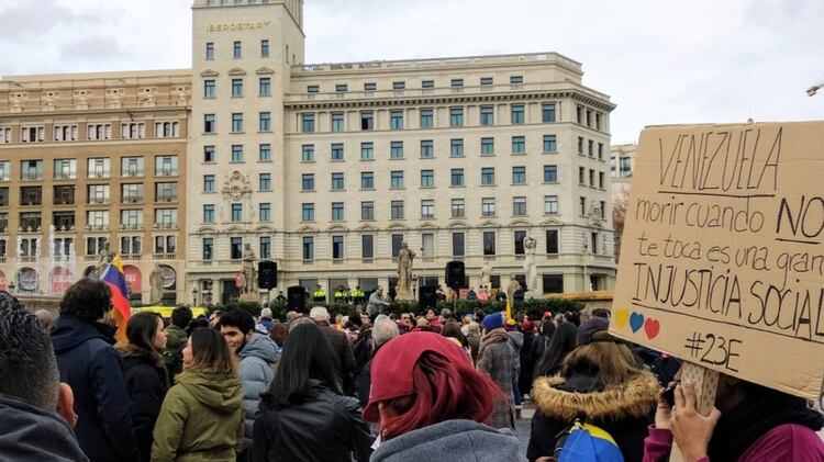 Venezolanos en Barcelona (@amir_richani)