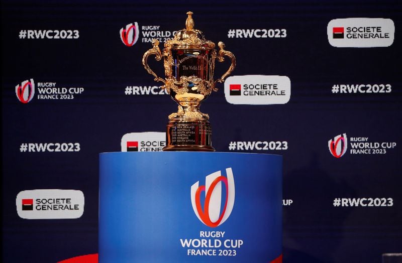 Todas las selecciones buscan levantar el trofeo Webb Ellis en el Mundial de Francia 2023 (REUTERS/Gonzalo Fuentes)