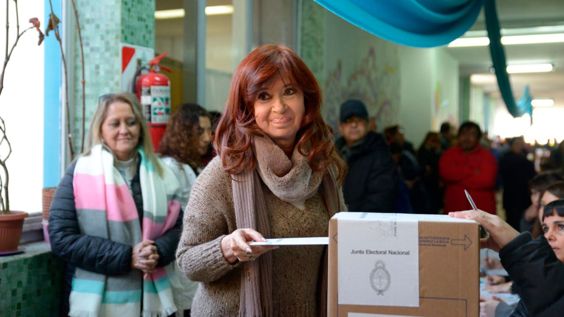 Cristina Kirchner vota en Santa Cruz (Imagen de archivo)