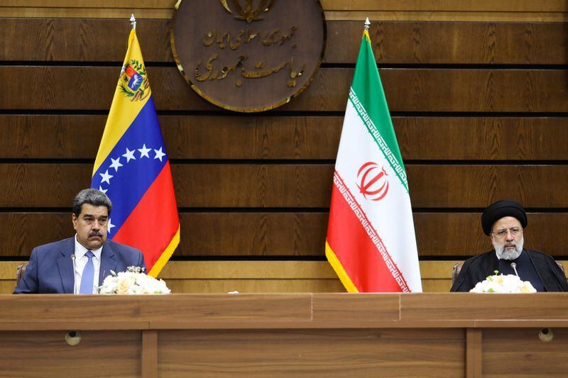 Nicolás Maduro se reunió con el presidente iraní, Ebrahim Raisi, durante una visita oficial a Teherán