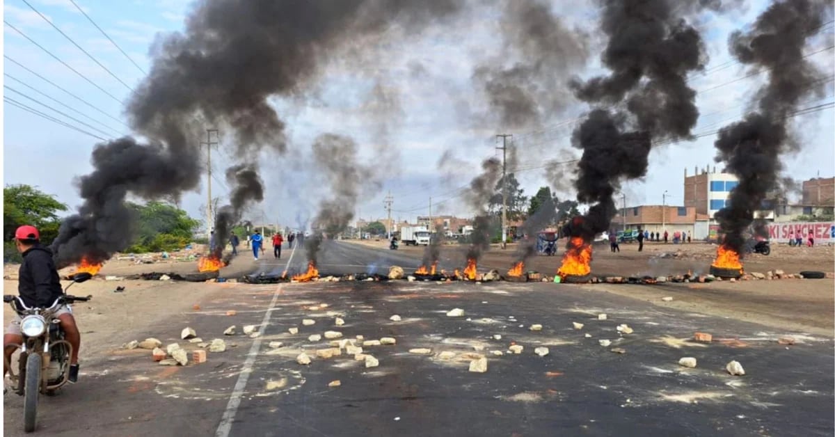 Puno was again the center of violence in the protests: more than 18 people were injured, a police station was burned down and clashes between the PNP and protesters