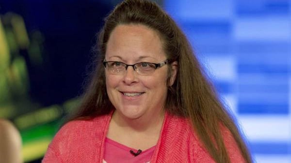 La activista contra el matrimonio gay, Kim Davis. El papa mantuvo una polémica reunión con ella en 2015