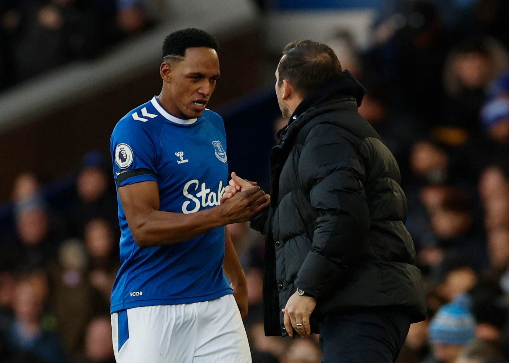 Yerry Mina no juega con el Everton del 26 de diciembre cuando regresó de una lesión con gol en la derrota 2-1 ante Wolverhampton.(Reuters/Jason Cairnduff)
