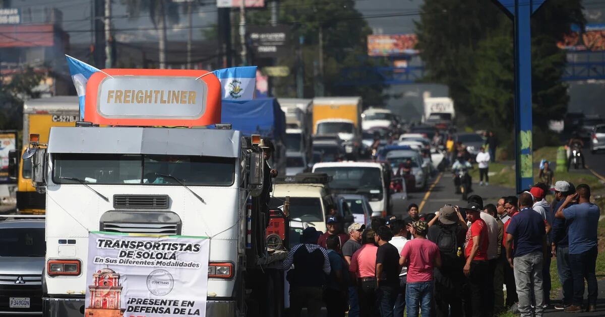 Caravans of vehicles protested attempts to reverse the election results in Guatemala