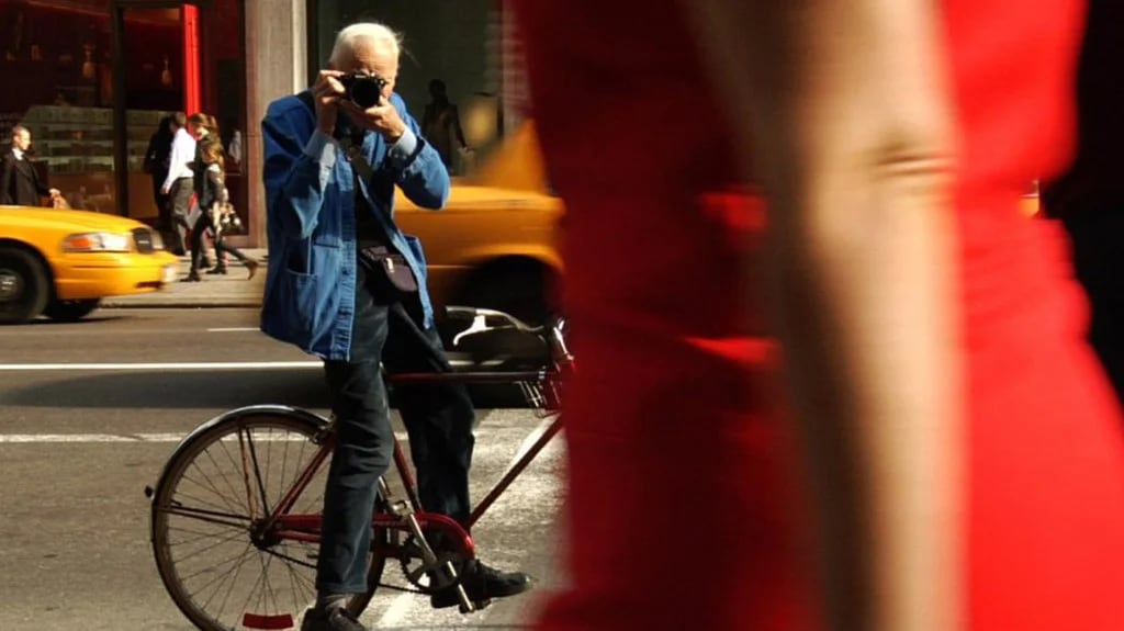 Bill Cunningham fue una leyenda viviente de la fotografía de moda en la calle (Zeitgeist Films)